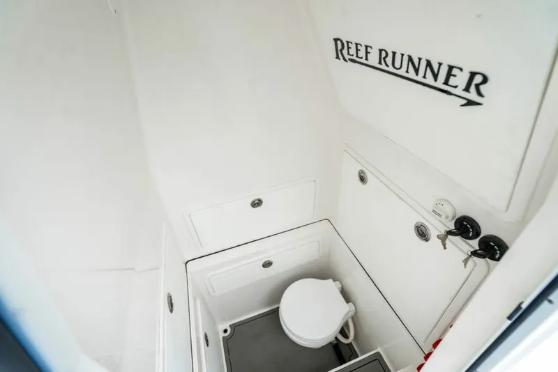 Slide: The Image of Reef Runner 280 2027 - 37