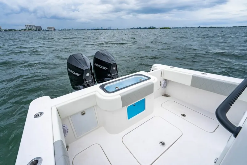 Slide: The Image of Reef Runner 280 2027 - 38