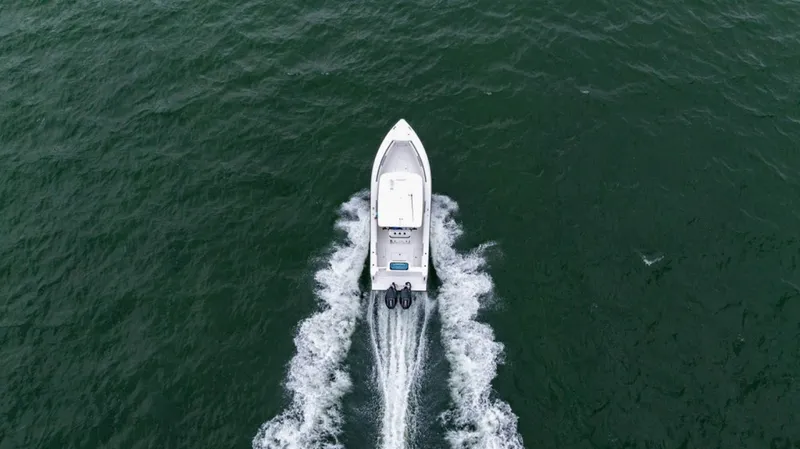 Slide: The Image of Reef Runner 280 2027 - 6
