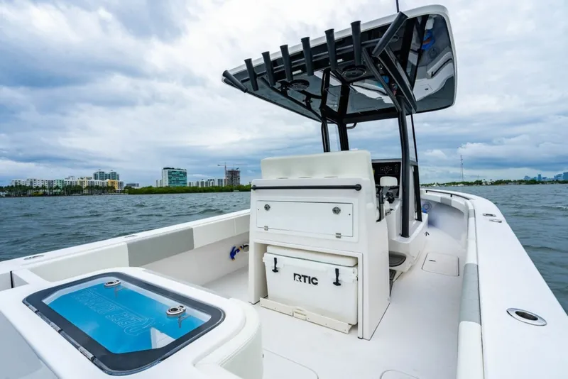 Slide: The Image of Reef Runner 280 2027 - 44