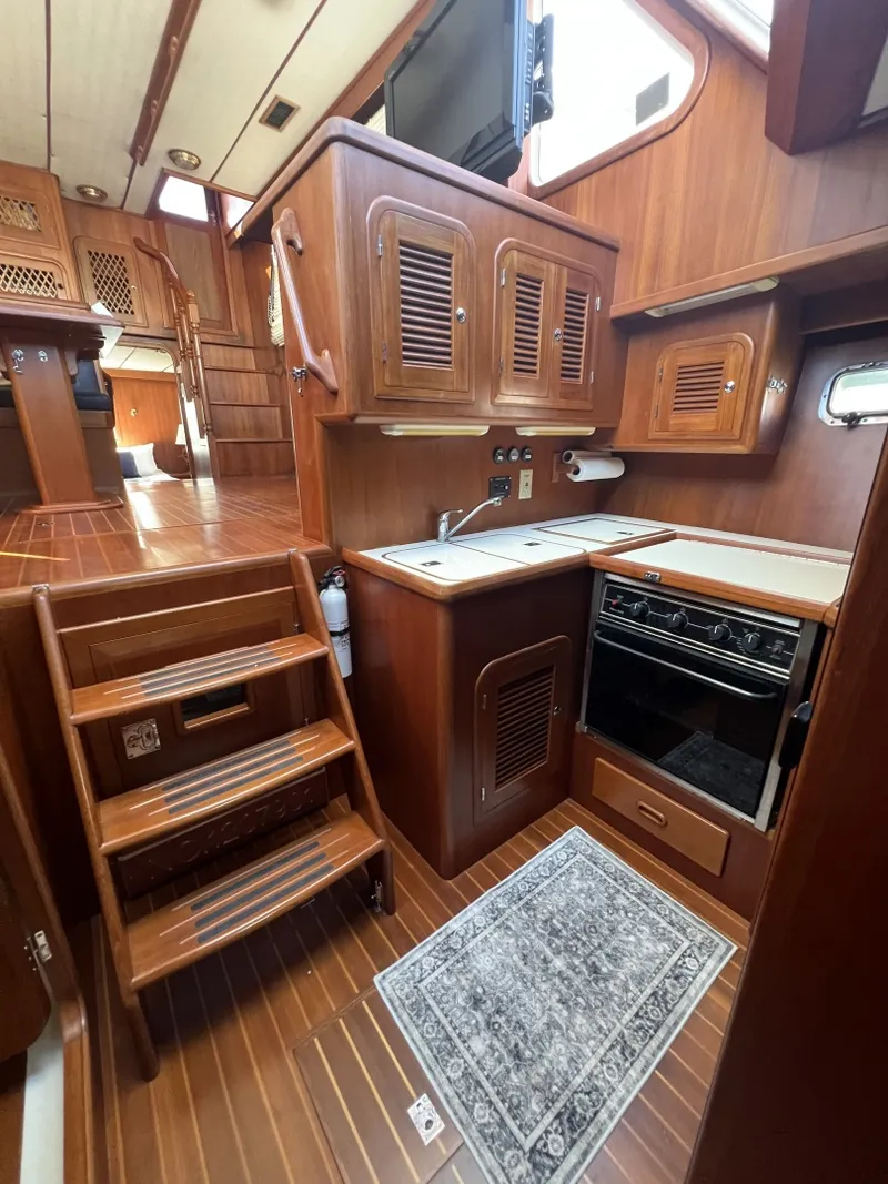 Slide: The Image of Heritage East 36 Sundeck Trawler 2007 - 20