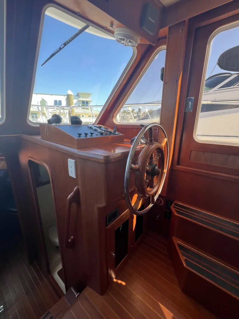 Slide: The Image of Heritage East 36 Sundeck Trawler 2007 - 17