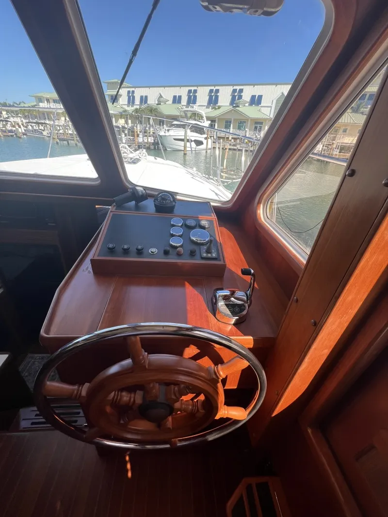 Slide: The Image of Heritage East 36 Sundeck Trawler 2007 - 18