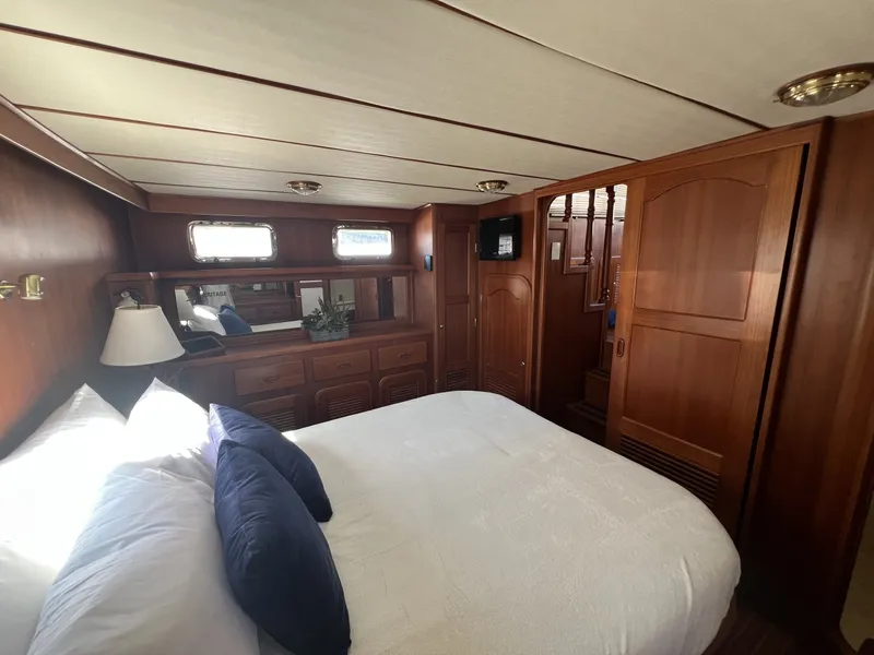 Slide: The Image of Heritage East 36 Sundeck Trawler 2007 - 13