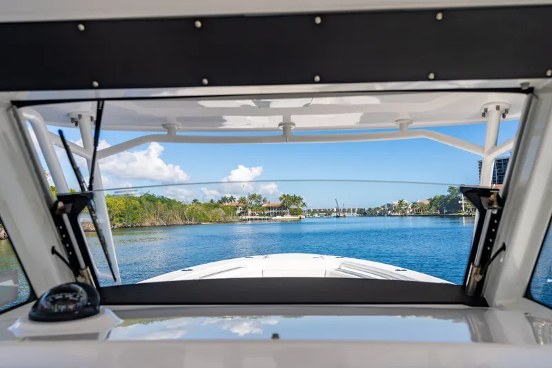 Slide: The Image of Everglades 355 Center Console 2019 - 59