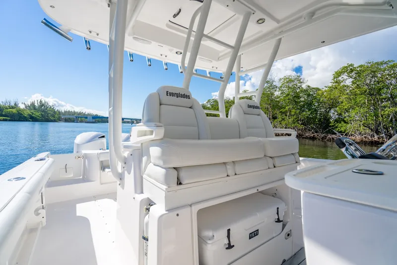 Slide: The Image of Everglades 355 Center Console 2019 - 55