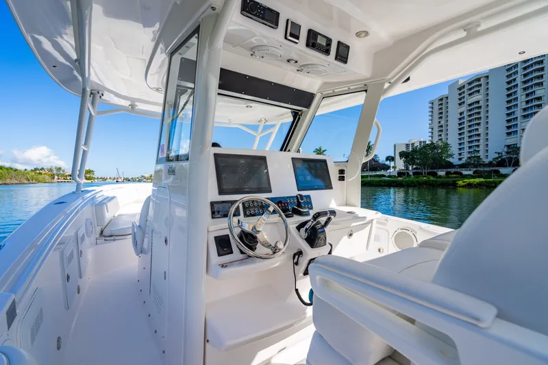 Slide: The Image of Everglades 355 Center Console 2019 - 50