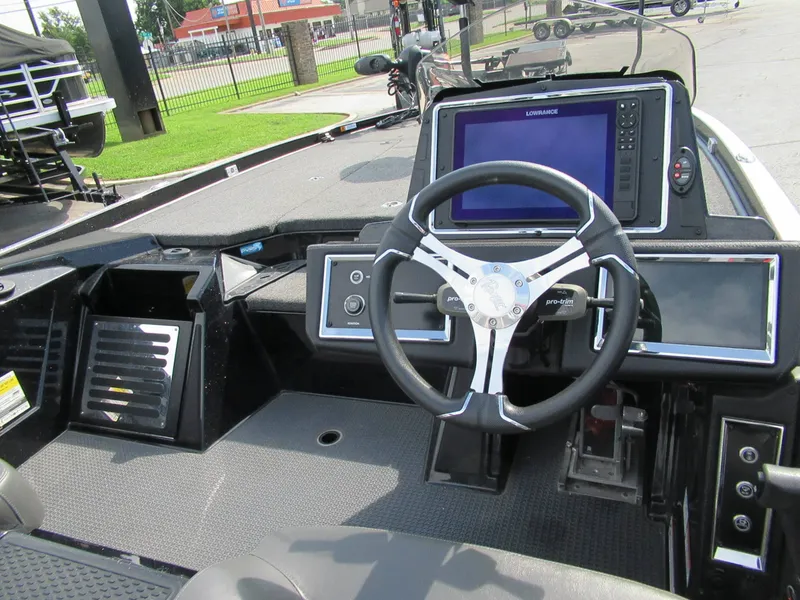 Slide: The Image of Ranger Z520R 2023 - 9