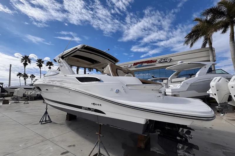 Slide: The Image of Sea Ray 350 SLX 2015 - 3