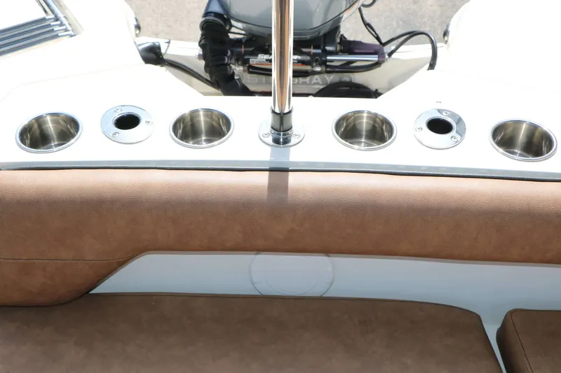 Slide: The Image of Stingray Boat Company 192 SC 2022 - 42