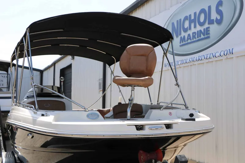 Slide: The Image of Stingray Boat Company 192 SC 2022 - 3