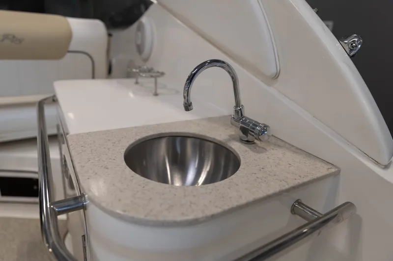 Slide: The Image of Sea Ray Ray 270 Sundancer 2009 - 23