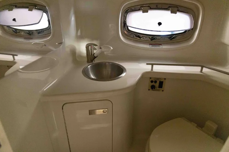 Slide: The Image of Sea Ray Ray 270 Sundancer 2009 - 31
