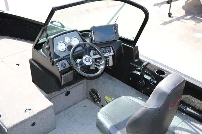Slide: The Image of Alumacraft Competitor Fsx 185 Sport 2023 - 31