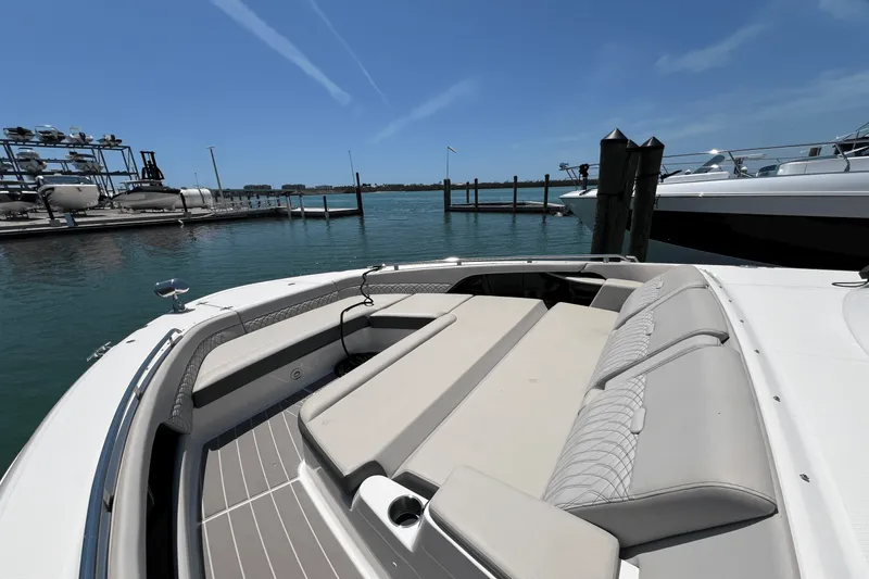 Slide: The Image of Sea Ray Sundancer 370 Outboard 2025 - 35