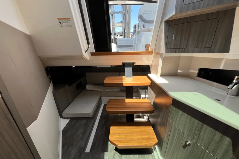 Slide: The Image of Sea Ray Sundancer 370 Outboard 2025 - 40