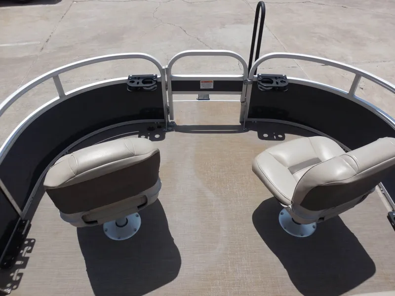 Slide: The Image of SunTracker BASS BUGGY 16XL 2020 - 17
