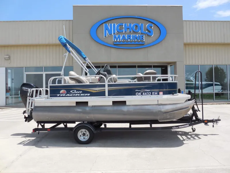 The Image of SunTracker BASS BUGGY 16XL 2020 - 0