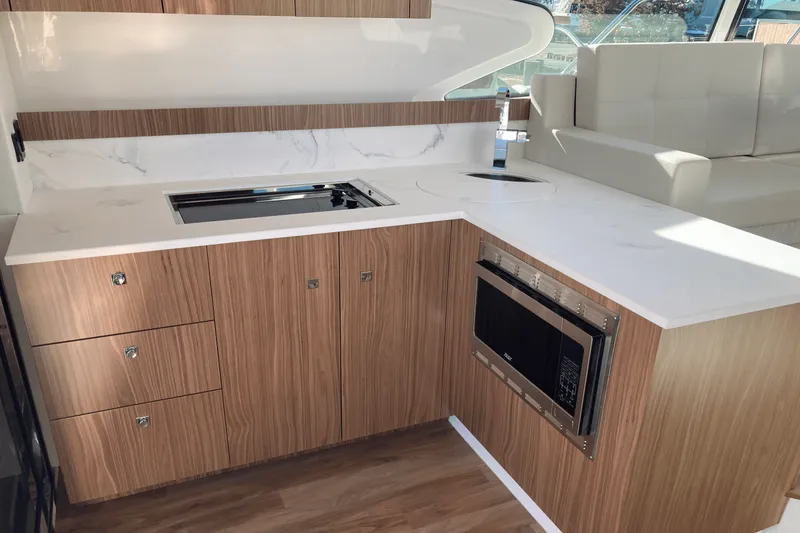 Slide: The Image of Cruisers Yachts 46 Cantius 2025 - 20