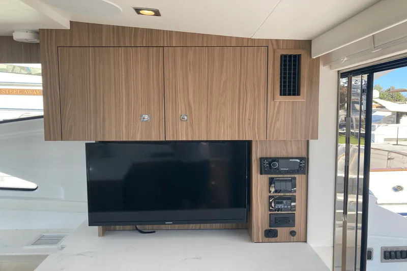 Slide: The Image of Cruisers Yachts 46 Cantius 2025 - 22