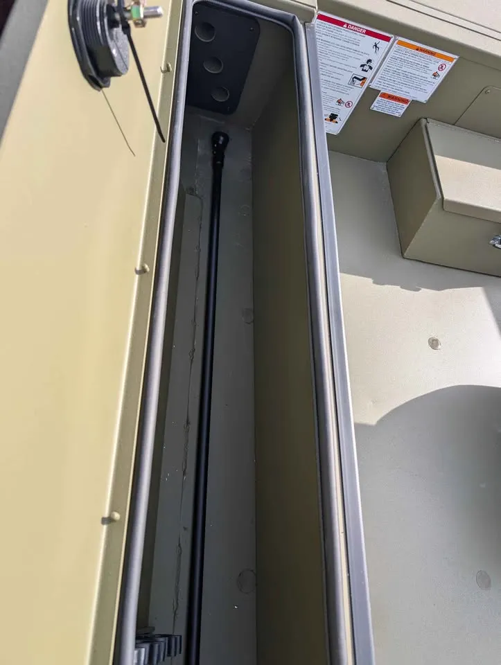 Slide: The Image of Lowe roughneck 1860 rambler 2026 - 5