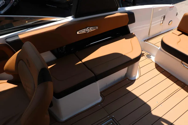 Slide: The Image of Chaparral 30 Surf 2026 - 30
