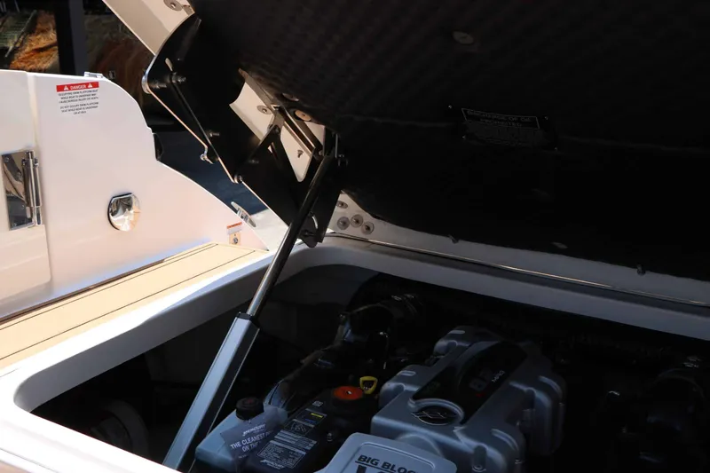 Slide: The Image of Chaparral 30 Surf 2026 - 39