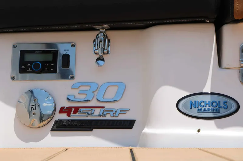 Slide: The Image of Chaparral 30 Surf 2026 - 10