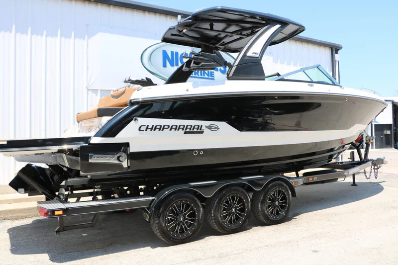 Slide: The Image of Chaparral 30 Surf 2026 - 6