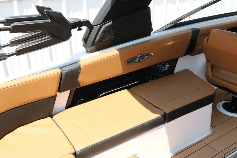 Slide: The Image of Chaparral 30 Surf 2026 - 61