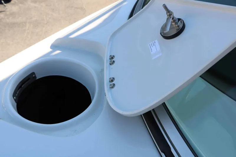 Slide: The Image of Crownline Boats E255 2022 - 50