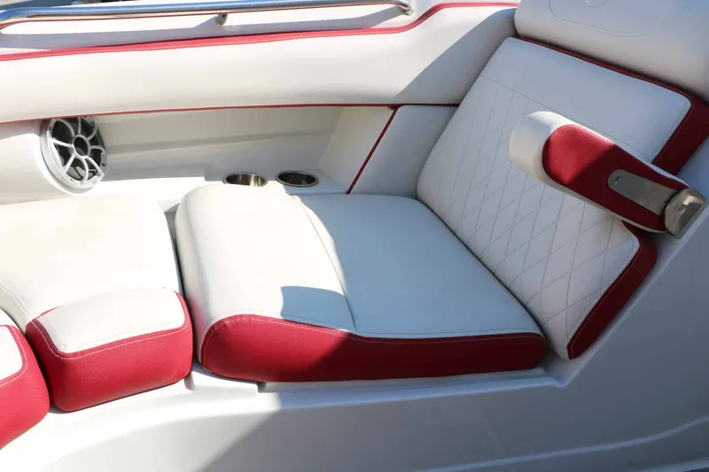 Slide: The Image of Crownline Boats E255 2022 - 49