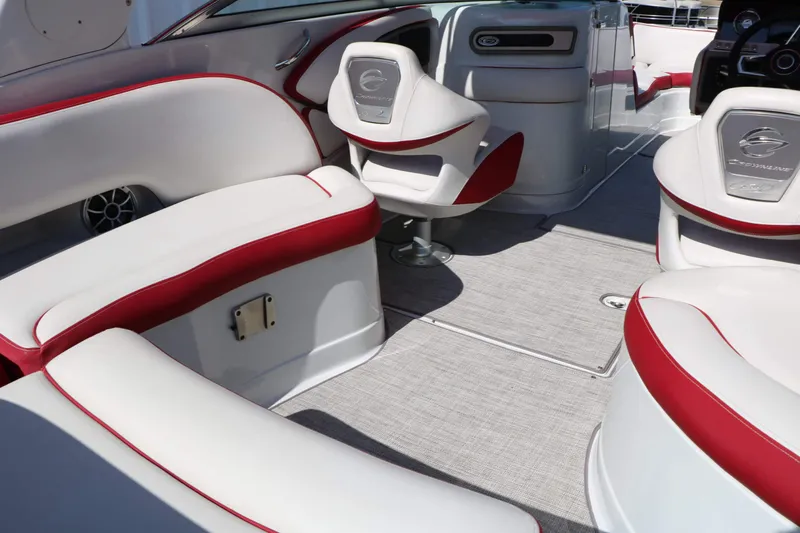 Slide: The Image of Crownline Boats E255 2022 - 26