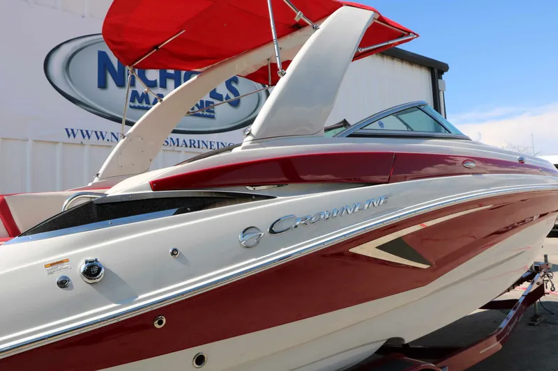 Slide: The Image of Crownline Boats E255 2022 - 11