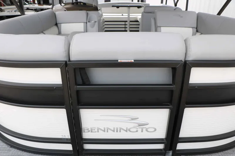 Slide: The Image of Bennington L24 Swingback 2024 - 21