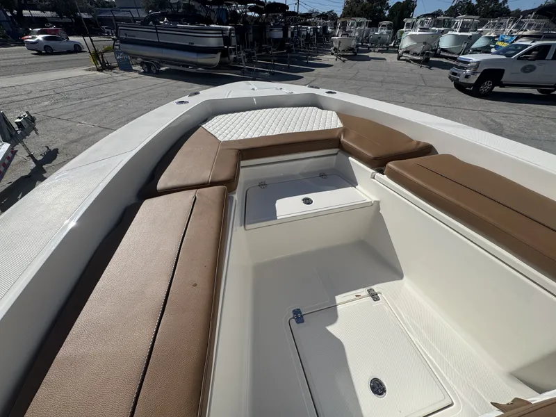 Slide: The Image of Pioneer Bay Sport 220 2026 - 16
