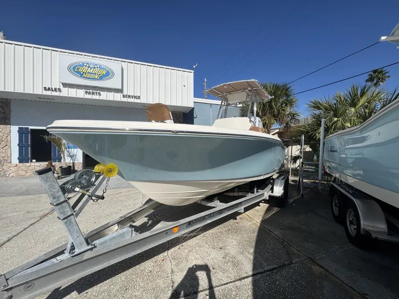 Slide: The Image of Pioneer Bay Sport 220 2026 - 3