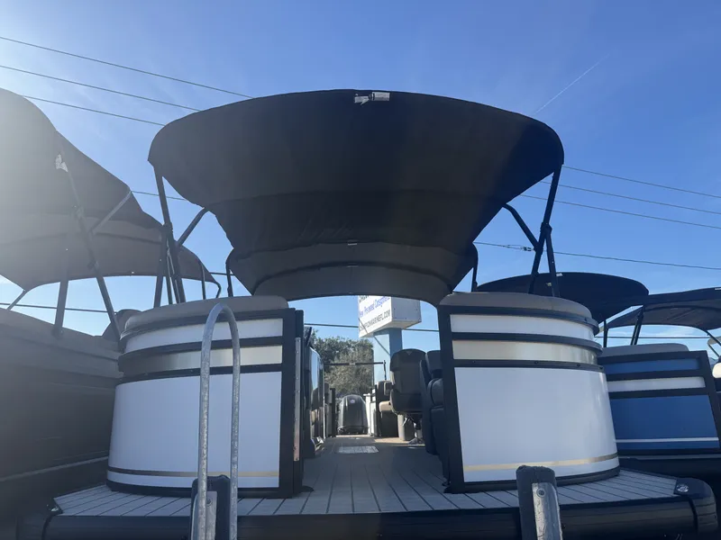 The Image of Viaggio Lago V22U 2026 - 0
