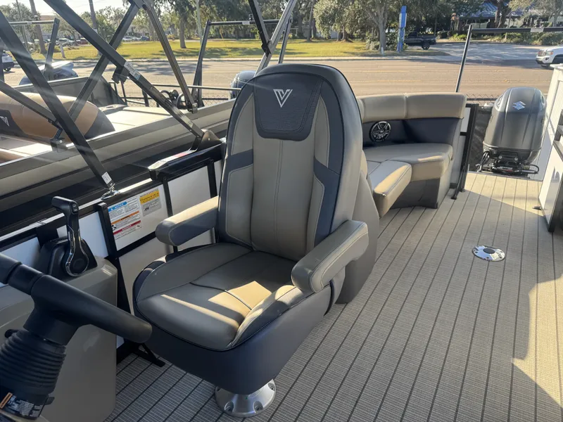 Slide: The Image of Viaggio Lago V22U 2026 - 5