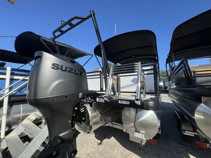 Slide: The Image of Viaggio Lago V22U 2026 - 11