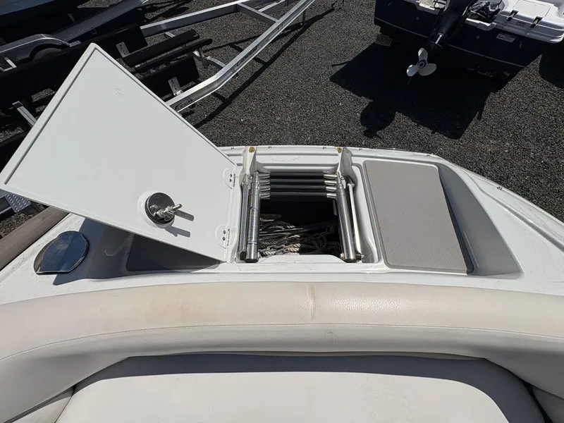 Slide: The Image of Crownline Boats E6 2016 - 10