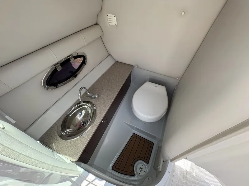 Slide: The Image of Crownline Boats E6 2016 - 14