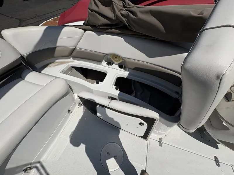 Slide: The Image of Crownline Boats E6 2016 - 24