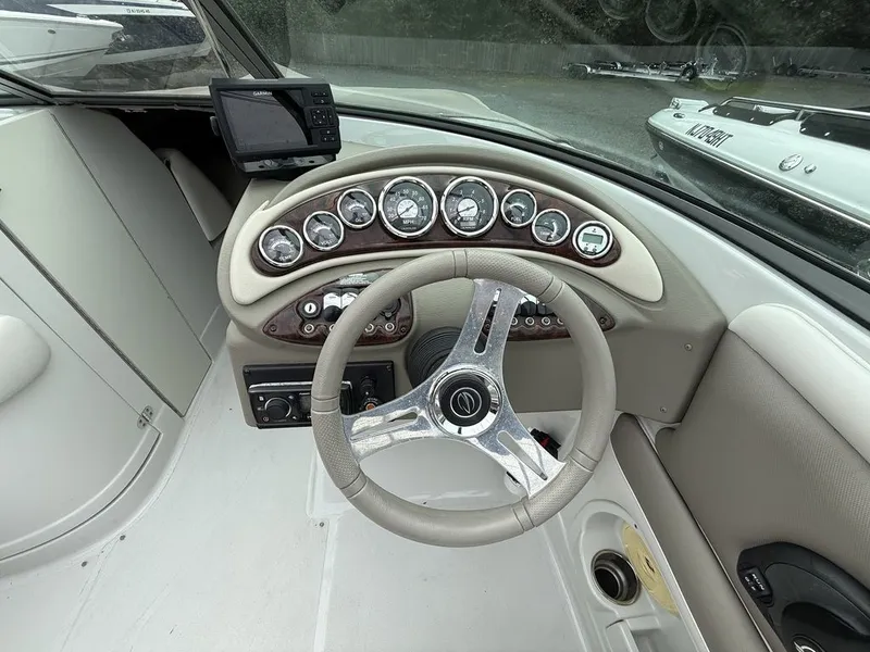 Slide: The Image of Crownline Boats E6 2016 - 6