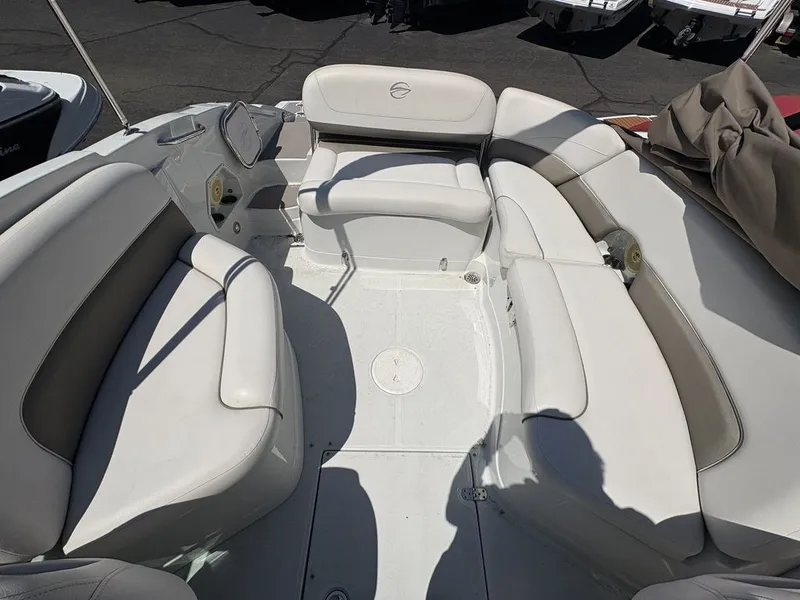 Slide: The Image of Crownline Boats E6 2016 - 25
