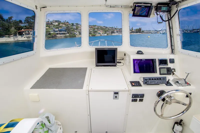 Slide: The Image of Custom Stringari Pilothouse 2005 - 5