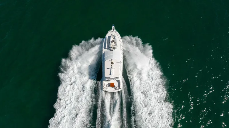 Slide: The Image of Hatteras 54 Convertible 2004 - 33