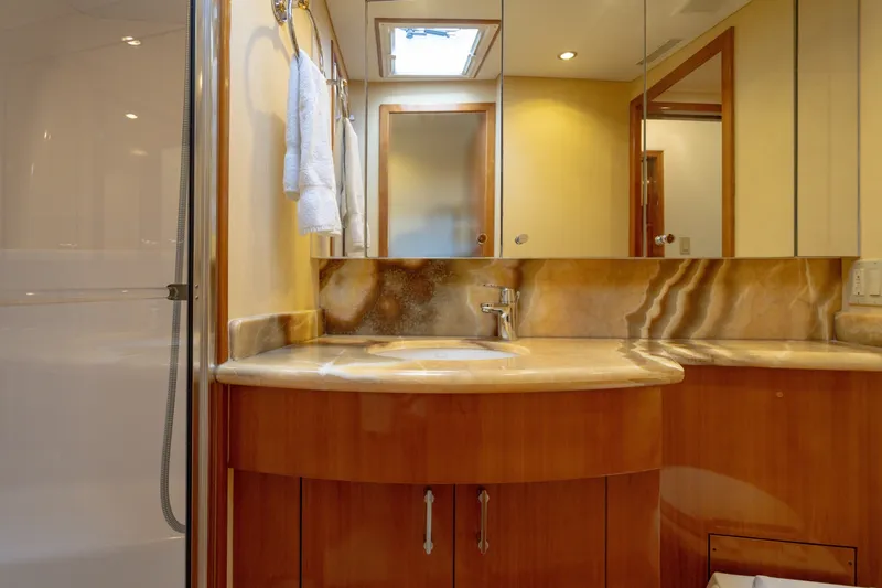 Slide: The Image of Hatteras 54 Convertible 2004 - 102