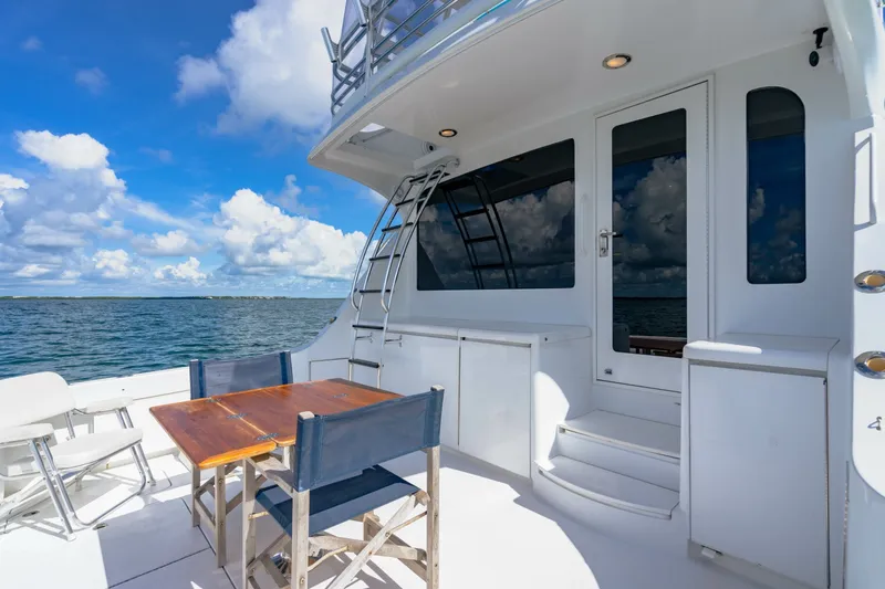 Slide: The Image of Hatteras 54 Convertible 2004 - 45
