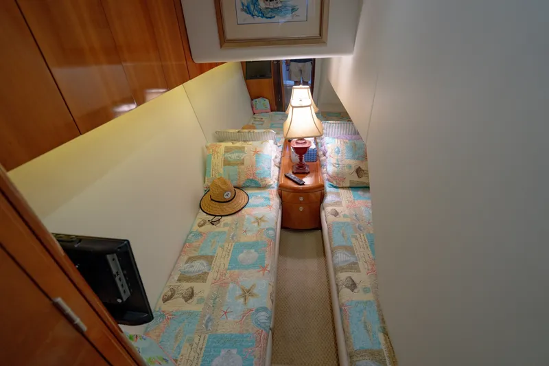 Slide: The Image of Hatteras 54 Convertible 2004 - 105